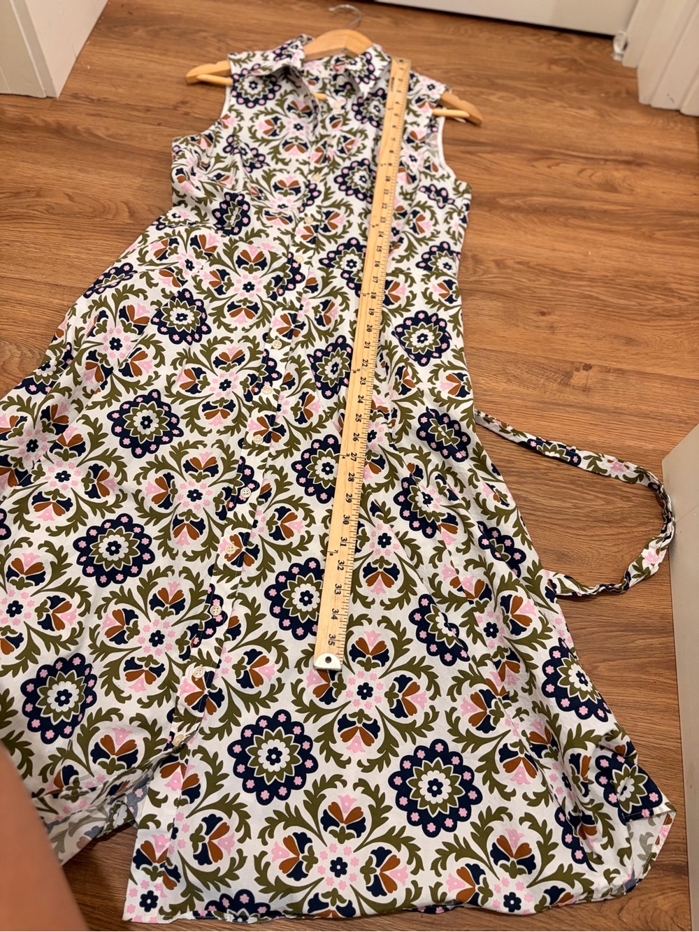 Boden Sleeveless Floral Midi Dress - Picture 14 of 15